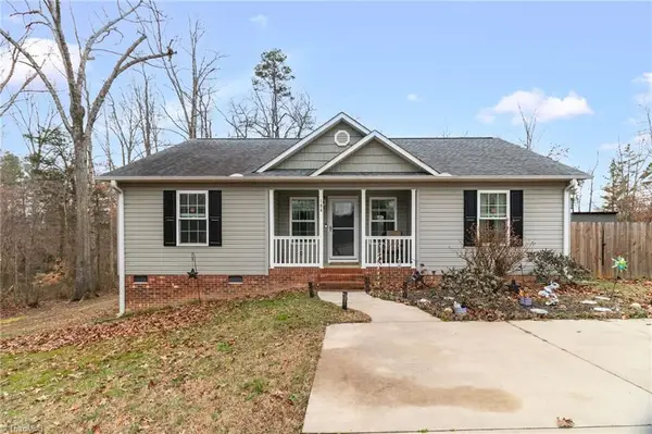 104 Black Avenue, Thomasville, NC 27360