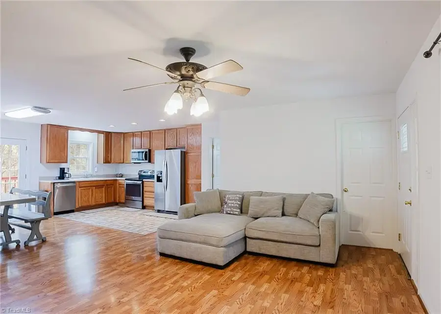 634 Swannanoa Avenue, Liberty, NC 27298 - #2