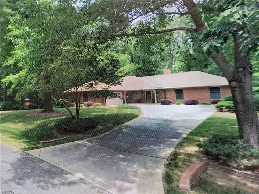 5 Windsor Circle, Thomasville, NC 27360 - #1