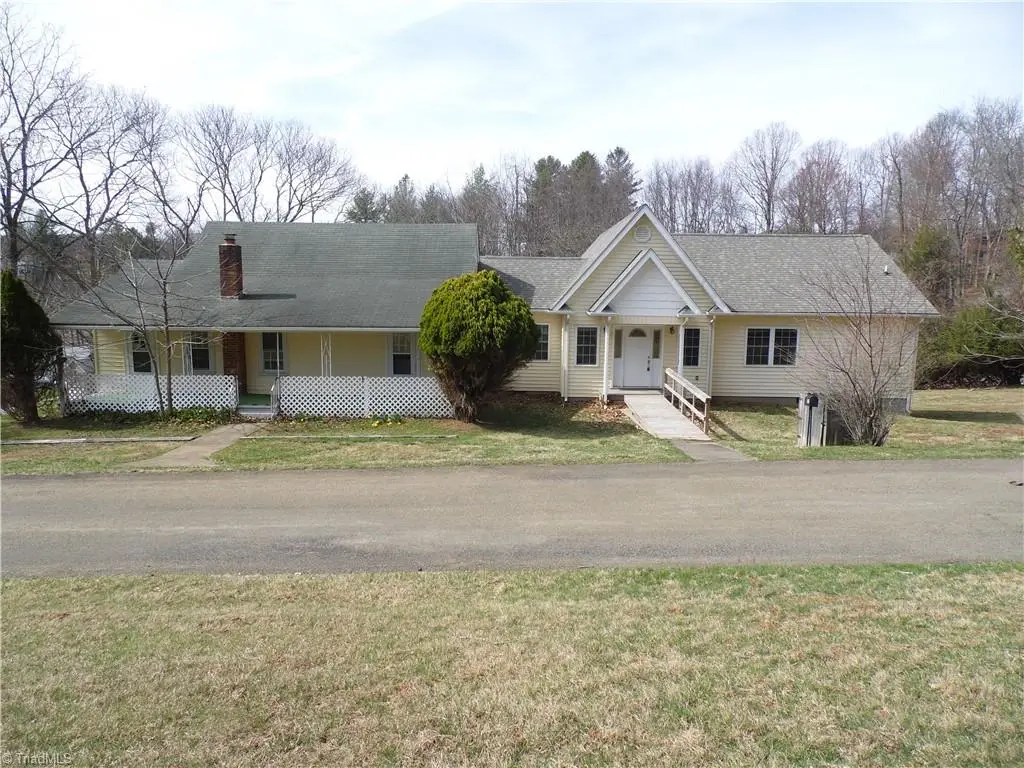 232 Riverview Drive, Sparta, NC 28675 - #1