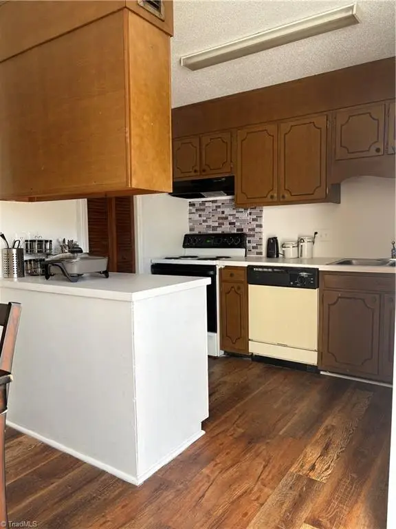 224 Northpoint Avenue #E, High Point, NC 27262 - #3