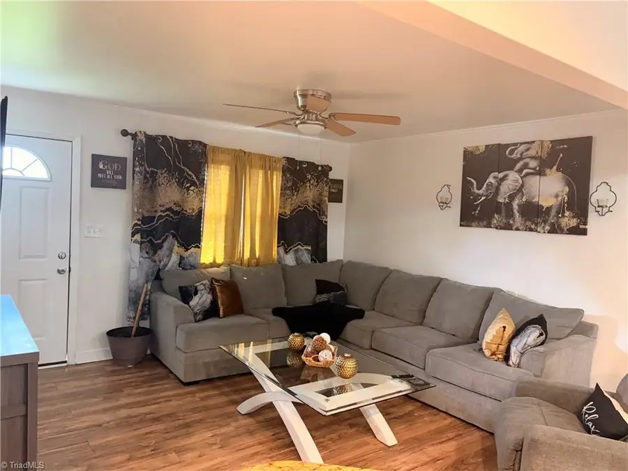 814 Parkwood Street, Burlington, NC 27215 - #3