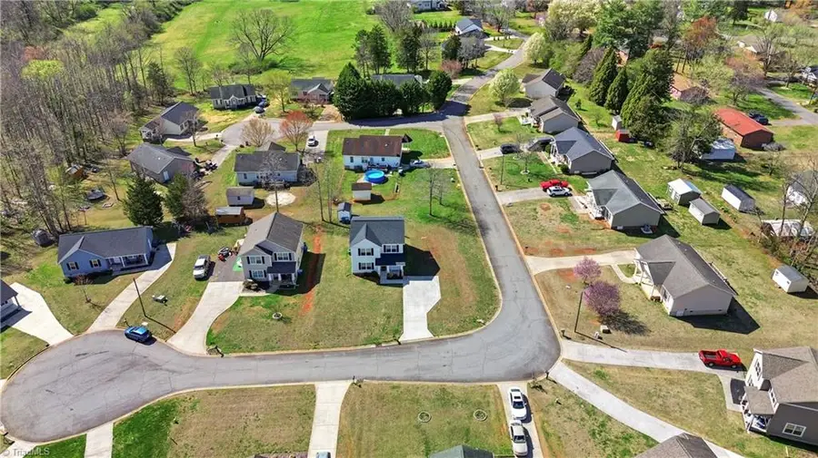 112 Mccleskey Drive, Yadkinville, NC 27055 - #3