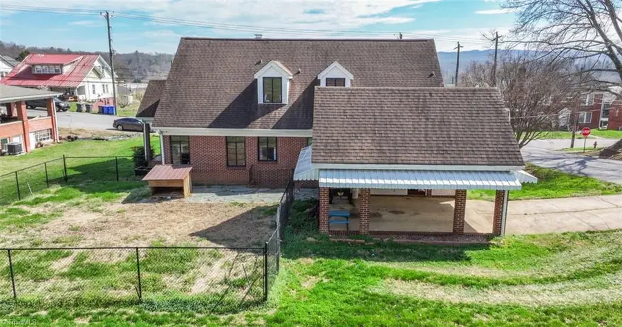 316 D Street, North Wilkesboro, NC 28697 - #3