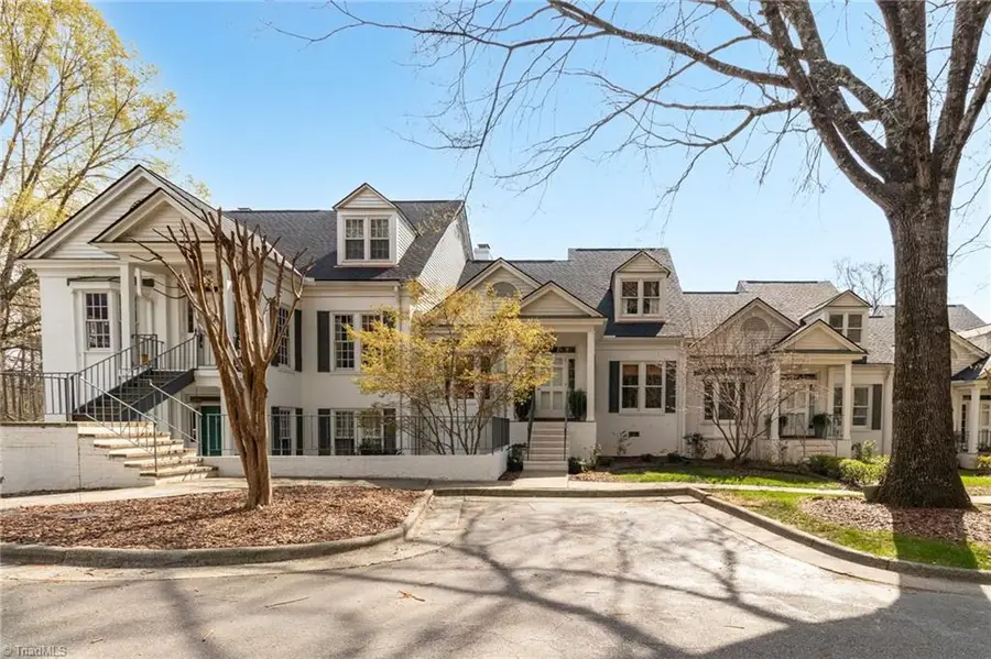 130 Sunset Circle #104, Greensboro, NC 27408 - #2