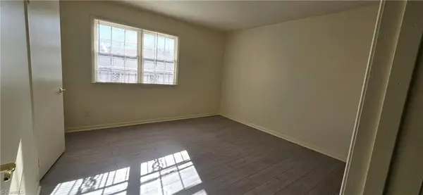 321 Vineyard Park Court, Winston-Salem, NC 27104