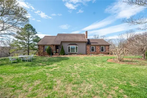 1924 Buck Shoals Road, Hamptonville, NC 27020