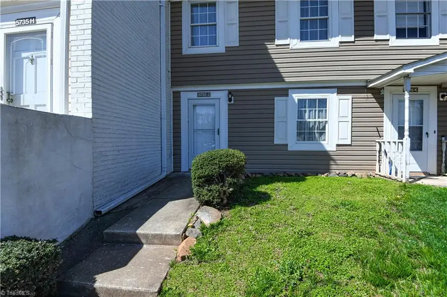 5735 Bramblegate Road #J, Greensboro, NC 27409 - #2