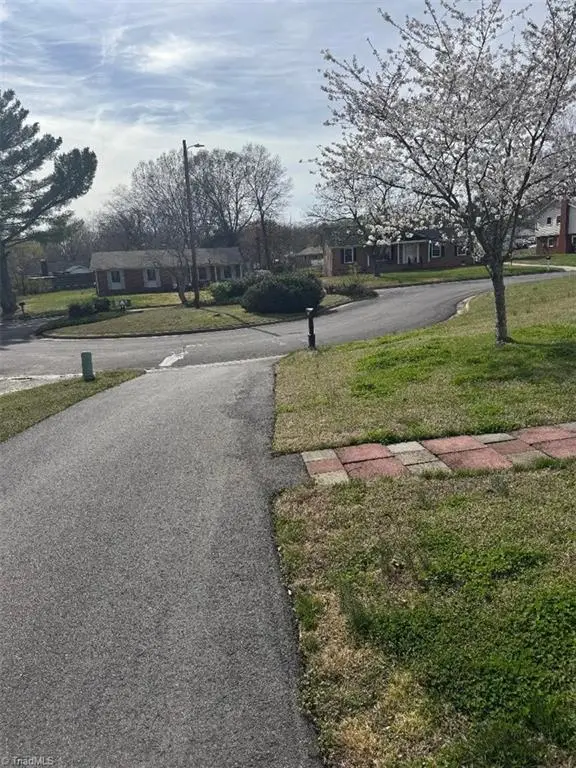 3104 Woodview Drive, High Point, NC 27265 - #2