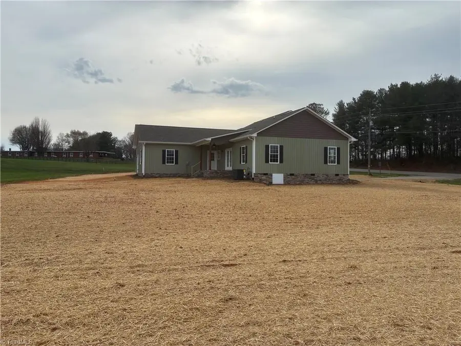 621 W Atkins Street, Dobson, NC 27017 - #3