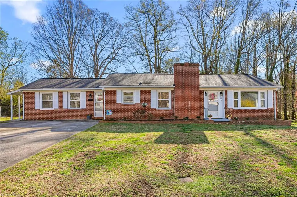 509 Duke Street, Thomasville, NC 27360 - #1