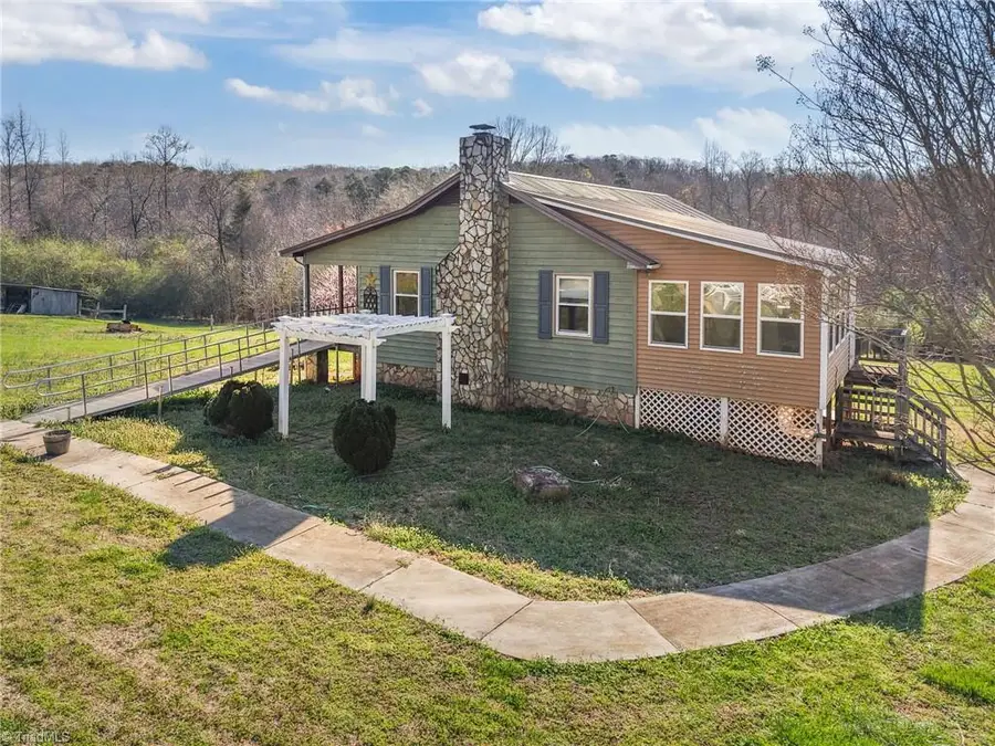 487 King Road, Seagrove, NC 27341 - #2