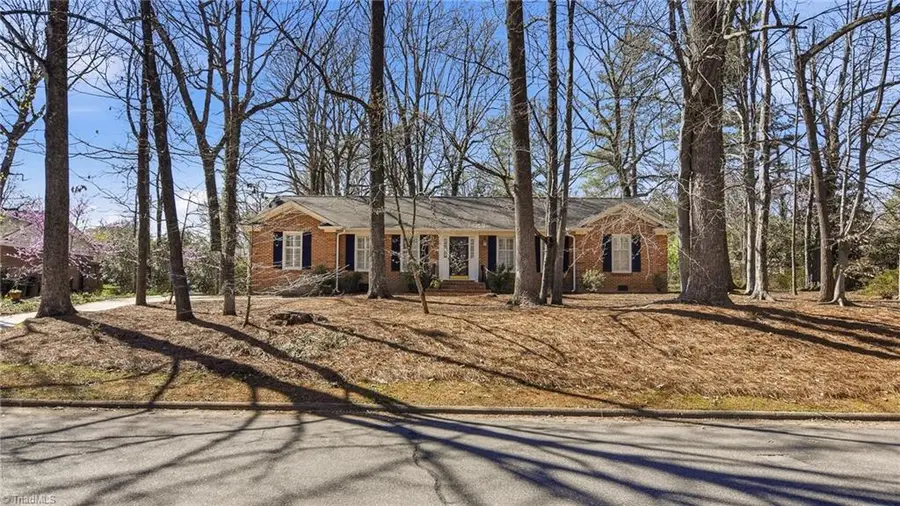 2717 Asbury Terrace, Greensboro, NC 27408 - #2