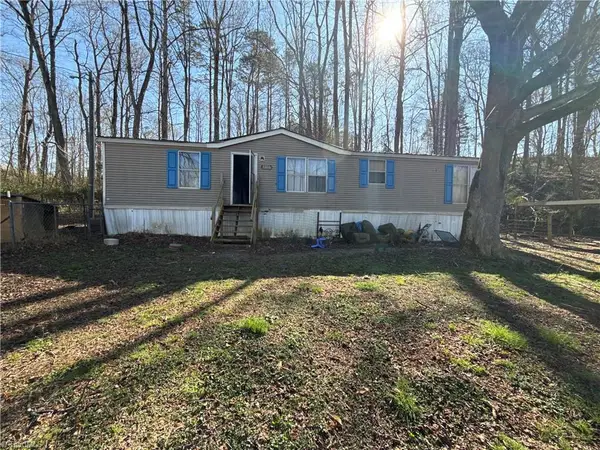 1260 Vickrey Drive, Trinity, NC 27370