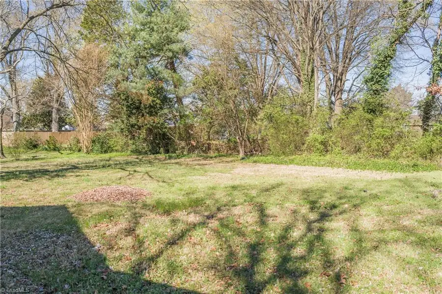 121 Vernon Street, Kernersville, NC 27284 - #2