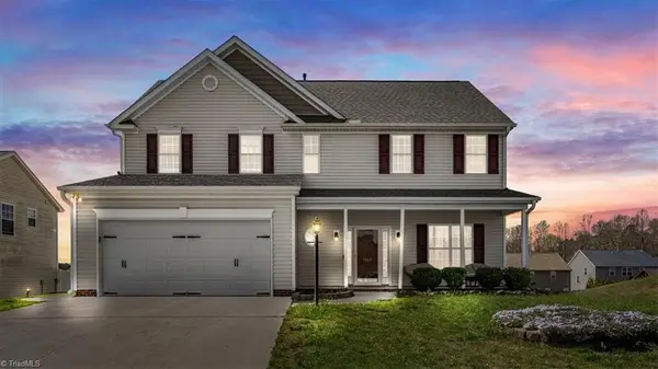 1869 Planters Walk Drive, Thomasville, NC 27360