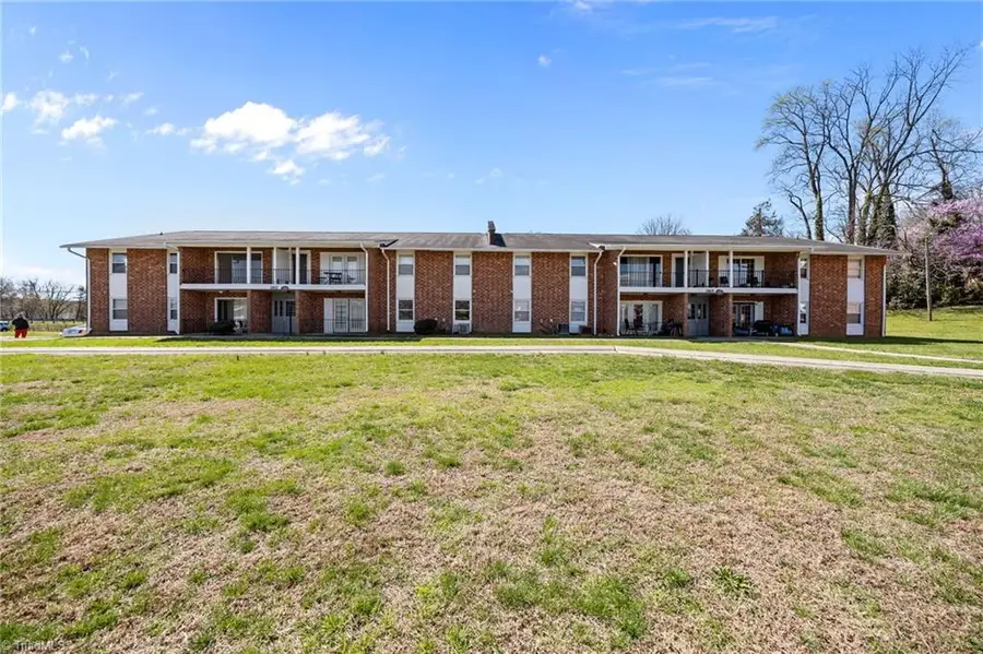 2817 N Ohenry Boulevard #G, Greensboro, NC 27405 - #3