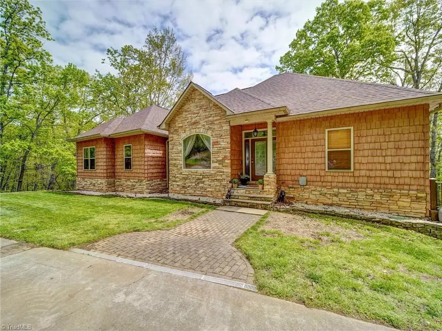 135 Boulder Ridge Drive, Denton, NC 27239 - #2