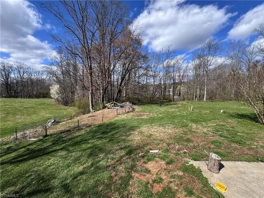 1611 E Pine Street, Mount Airy, NC 27030 - #2