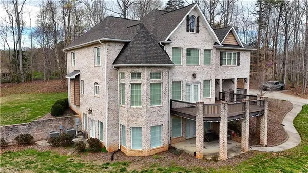 216 Downy Brook Lane, Pinnacle, NC 27043