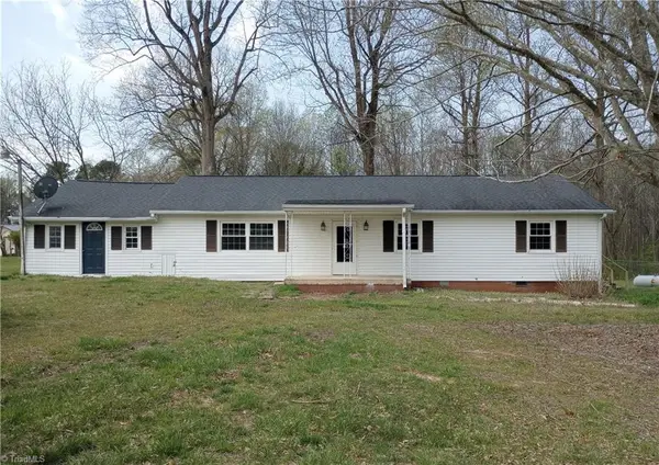 4077 Ramseur Julian Road, Liberty, NC 27298