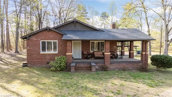 1513 Nc Highway 62, Archdale, NC 27263