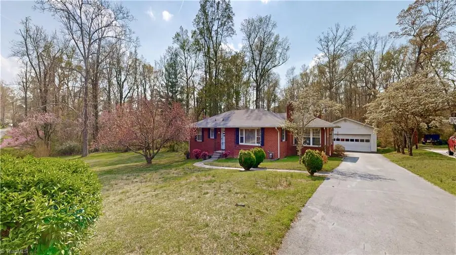 117 Hillcrest Road, Thomasville, NC 27360 - #2