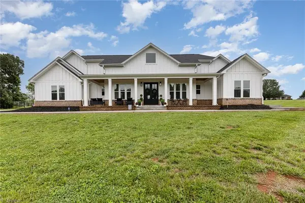 138 Arthur Needham Road, Pilot Mountain, NC 27041