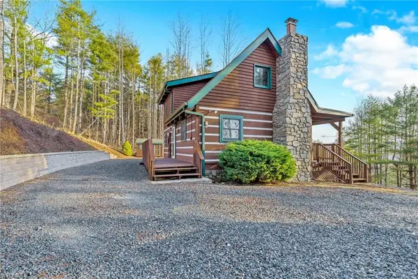 284 Rivers Edge Access Road, Jefferson, NC 28640