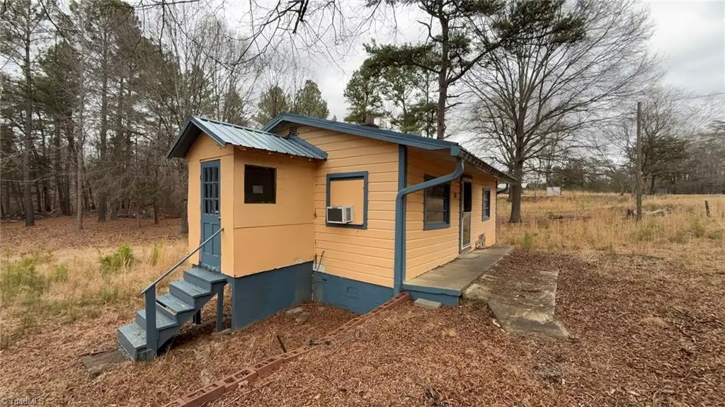 916 Murray Street, Burlington, NC 27217 - #1