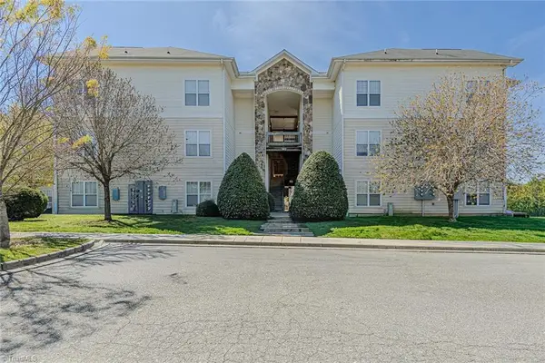 302 Campus Walk Trail #101, Elon, NC 27244