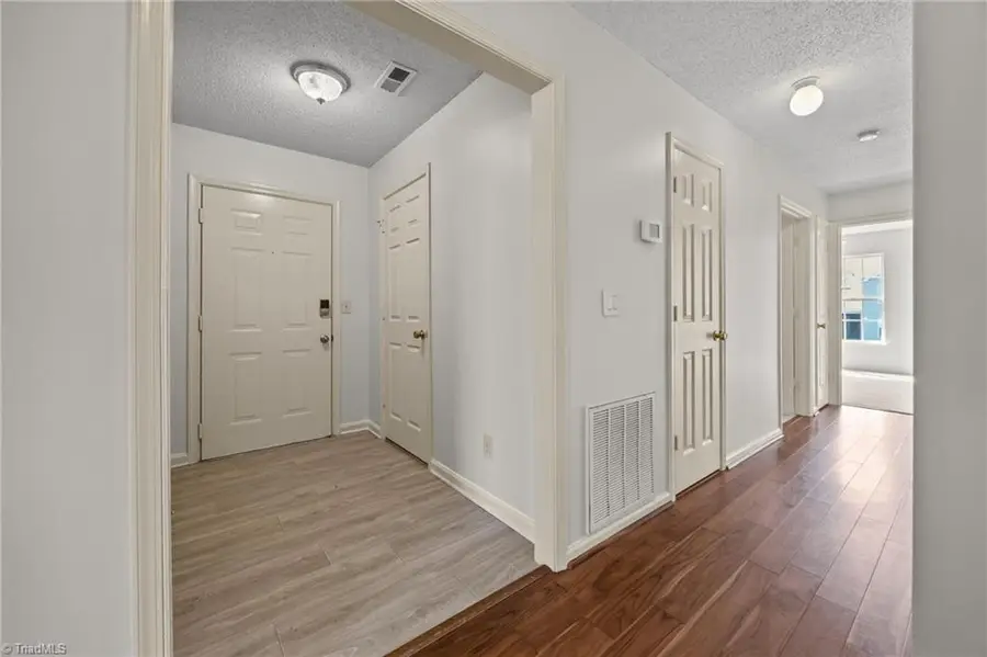 15 Meadowood Glen Way #C, Greensboro, NC 27409 - #3