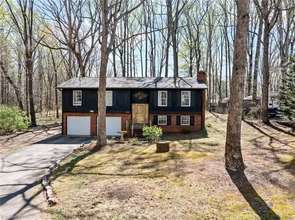 6055 Farrior Drive, Clemmons, NC 27012