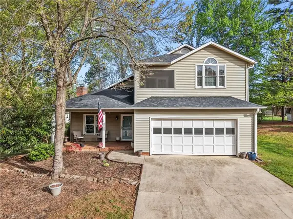 1100 Century Park Avenue, Kernersville, NC 27284