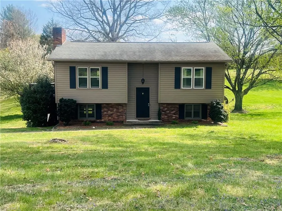 164 Royal Lane, Dobson, NC 27017 - #2