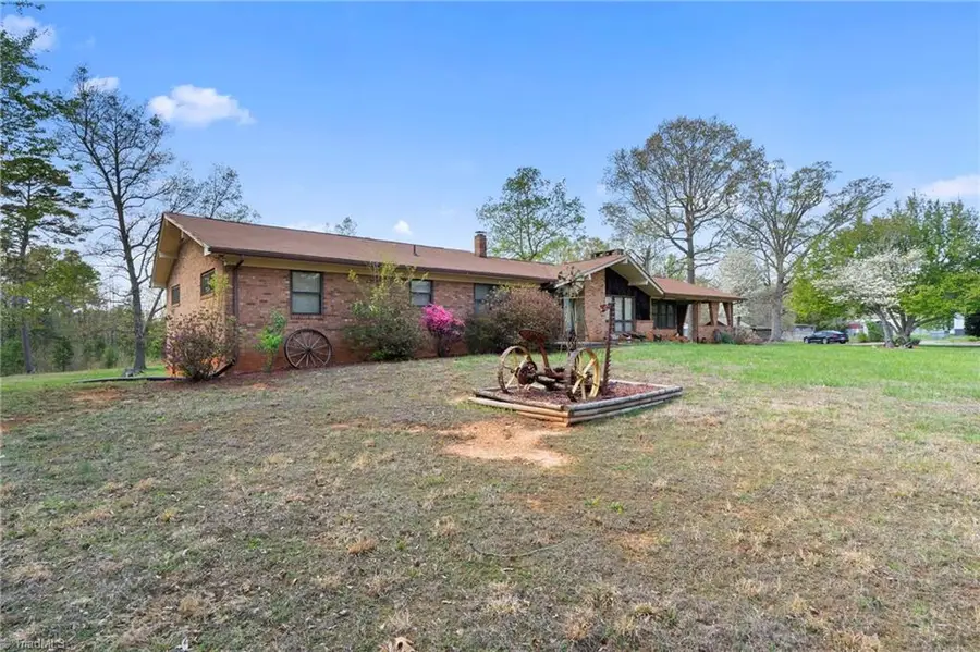 9188 Nc Highway 8, Lexington, NC 27292 - #2