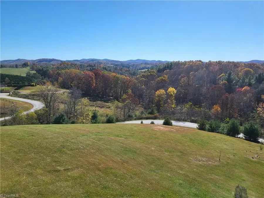 139 Thunder Road, Piney Creek, NC 28663 - #3