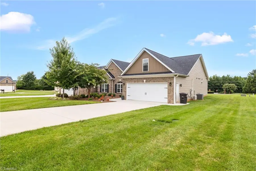 204 Birchwood Drive, Reidsville, NC 27320 - #3