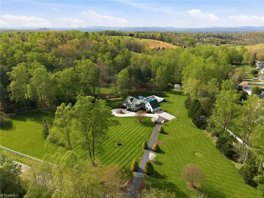 485 Country Club Road Extension, Wilkesboro, NC 28697 - #3