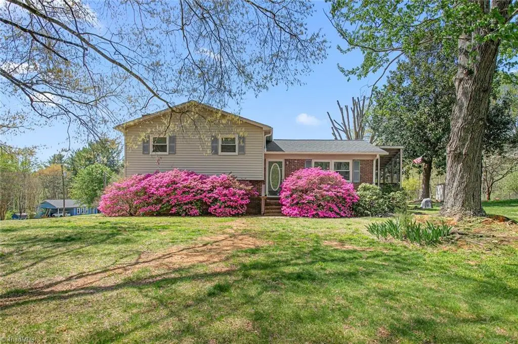 8420 Stanwix Drive, Tobaccoville, NC 27050 - #1