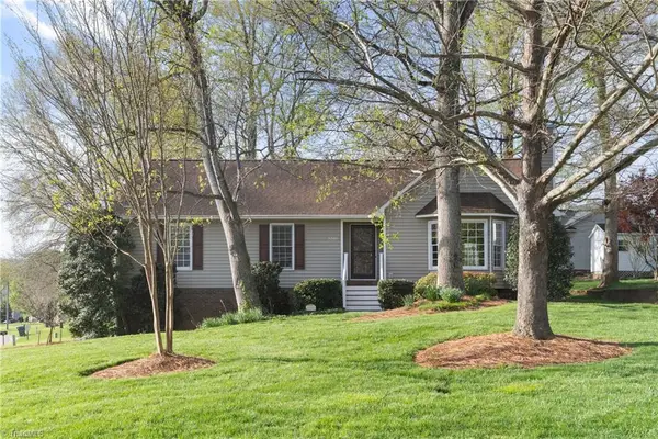 6200 Spring Park Road, Clemmons, NC 27012