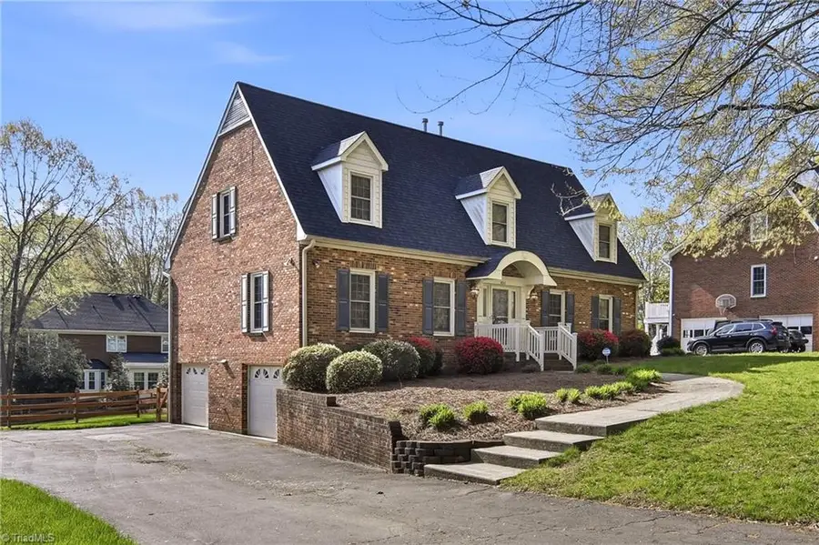 1011 Greenhurst Road, Winston Salem, NC 27104 - #2