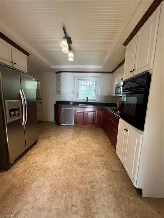 1153 Twin Oak Drive, Winston Salem, NC 27105 - #2