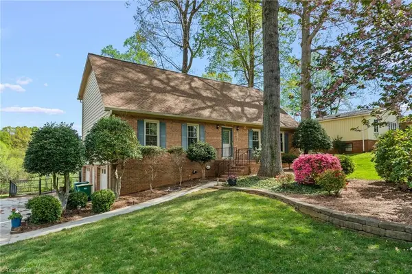 7000 Bridgewood Road, Clemmons, NC 27012