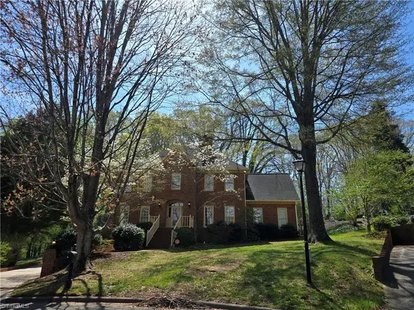 924 Ashley Glen Drive, Winston-Salem, NC 27104