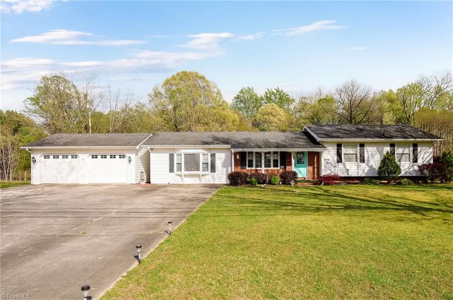 2305 Pine Meadow Drive, Kernersville, NC 27284 - #2