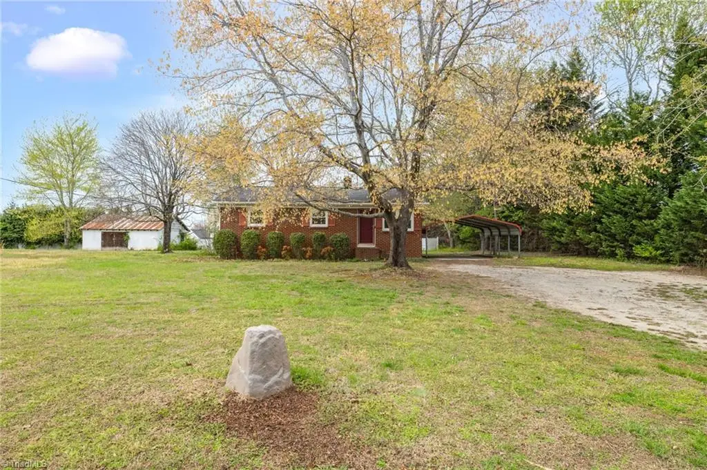 8140 Haw River Road, Kernersville, NC 27284 - #1