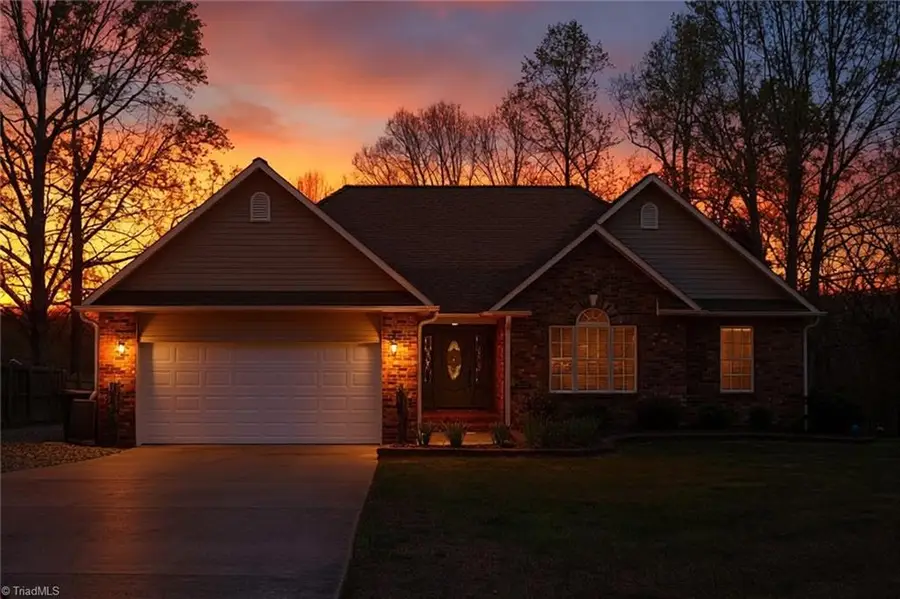 605 Paul Kennedy Road, Thomasville, NC 27360 - #2