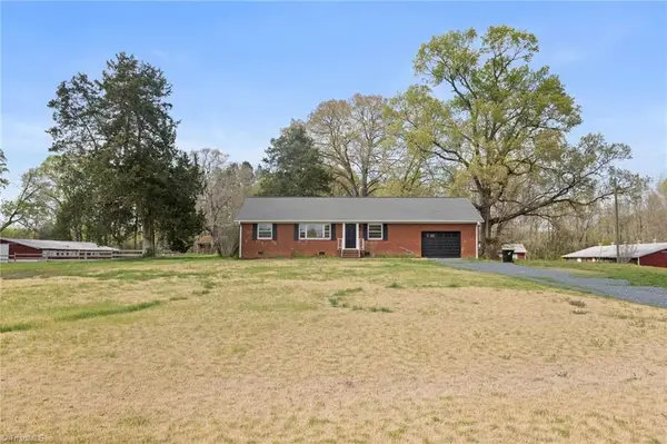 1561 Handy Road, Denton, NC 27239