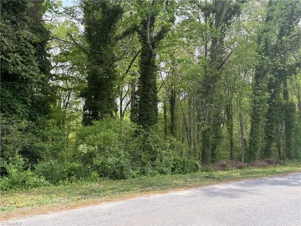 00 Apache Drive, Winston-Salem, NC 27107